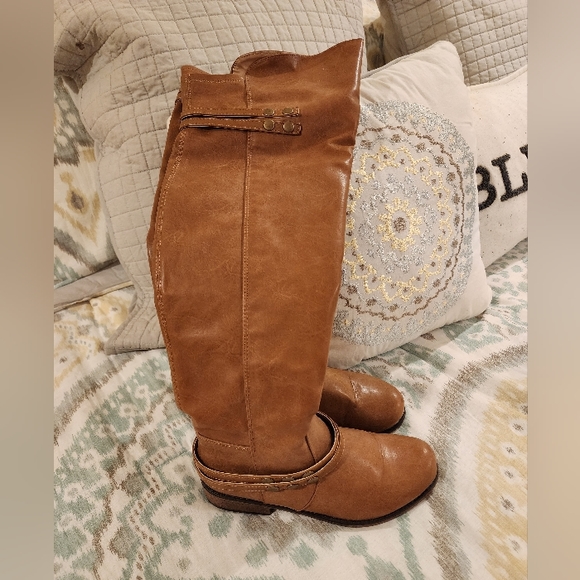 Ensley Luxe Boot - Picture 1 of 4